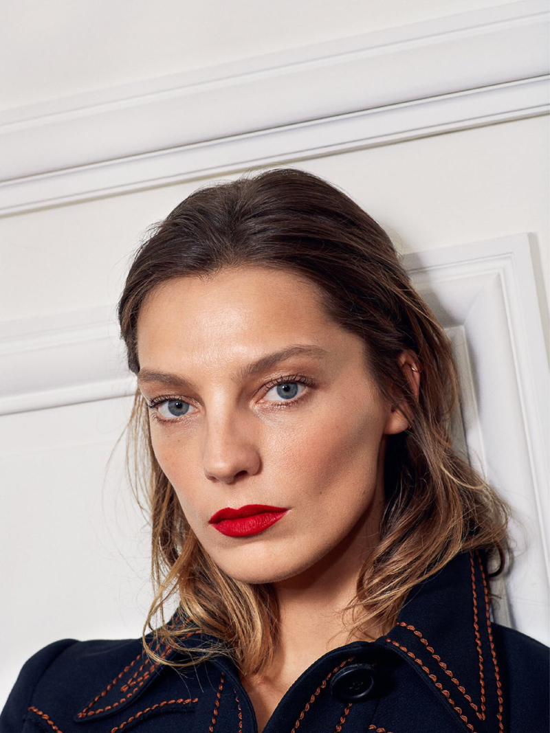 Vogue Paris May 2015 – Daria Werbowy by Collier Schorr