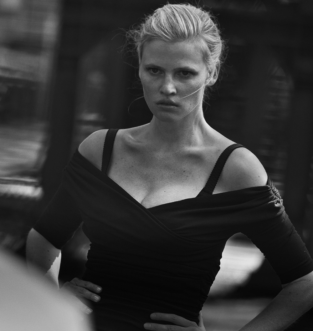 Vogue Netherlands October 2016 Lara Stone and Elisa Hupkes by Peter Lindbergh