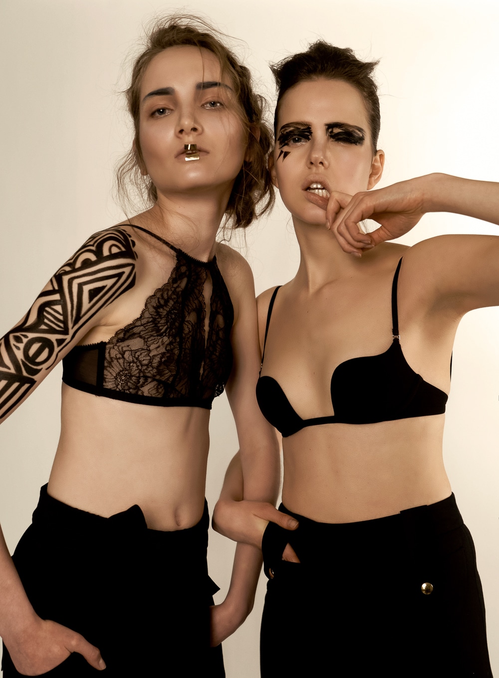 Exclusive Fashion Editorials April 2017 Juliane Oiseau and Zhenja Mahnyova by Tse-Wei
