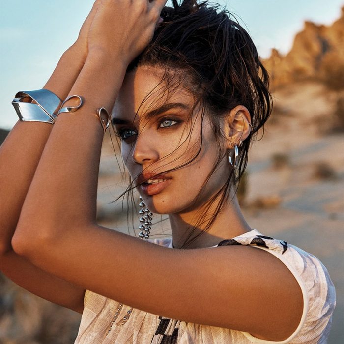 Harper’s Bazaar Singapore February 2018 Sara Sampaio by Yu Tsai