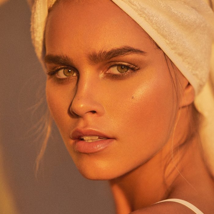 Olivia Aarnio for Lulus Summer 2018 by Luke Wooden