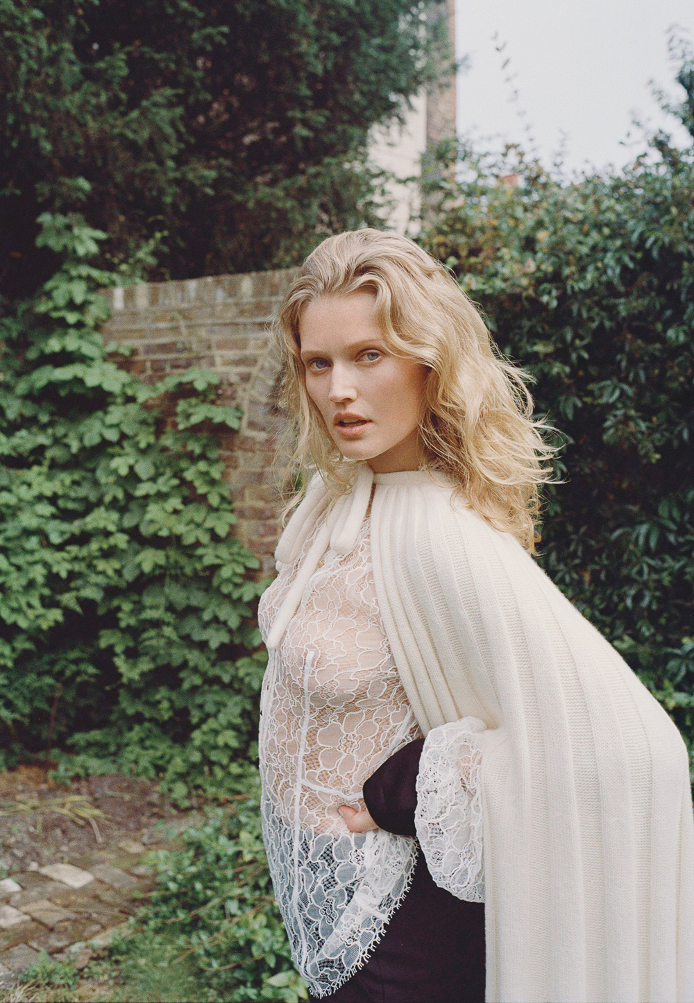 Olivia Frolich for Stella Magazine with Toni Garrn