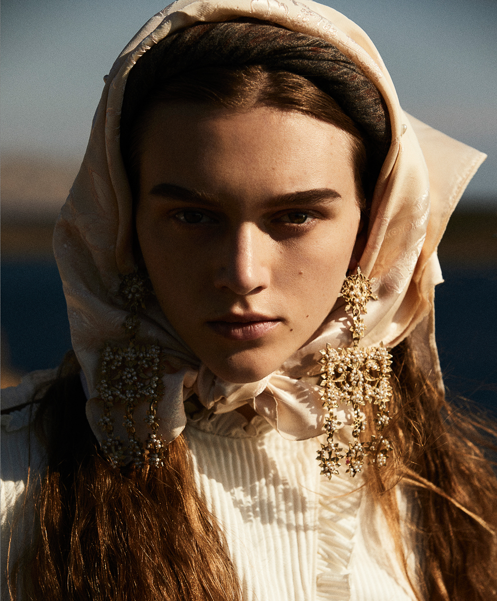 Alvaro Beamud Cortes for Vogue Arabia with Natalie Ogg