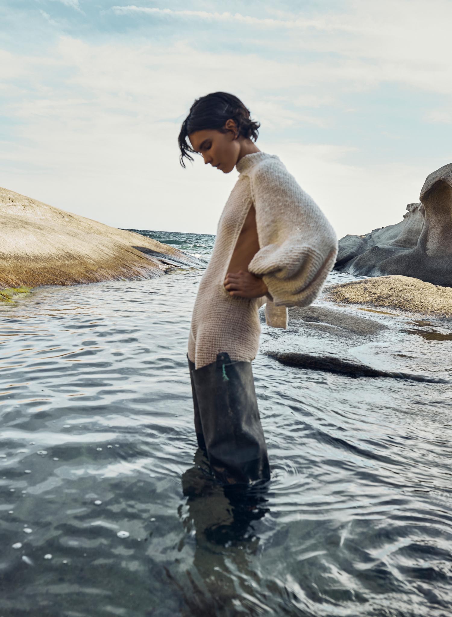 Harper’s Bazaar Arabia – Roam With a View by Olga Rubio Dalmau